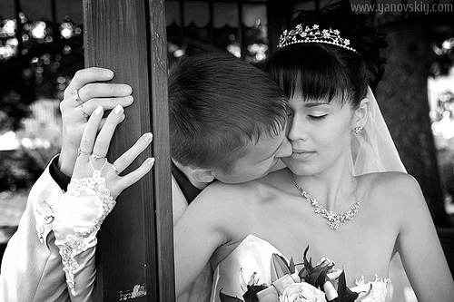 Wedding kiss, Black & White photograph