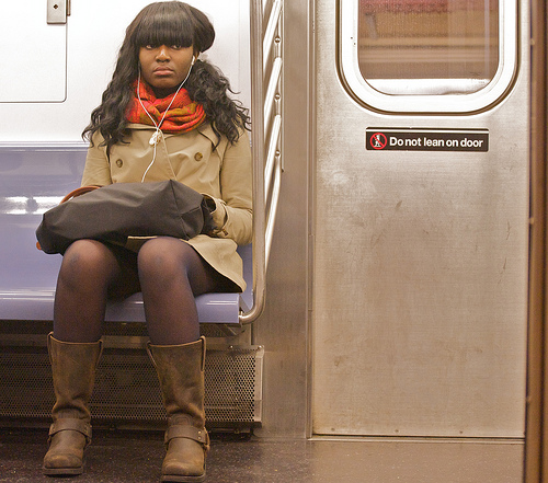 96th Street subway, uptown side, Oct 2009 - 09, shot from the hip