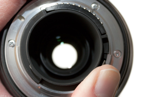 The aperture lever on the rear of the lens can still be used to control the aperture though