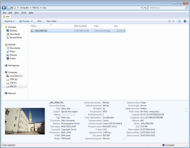 Windows Explorer with file info pane expanded to show more EXIF data