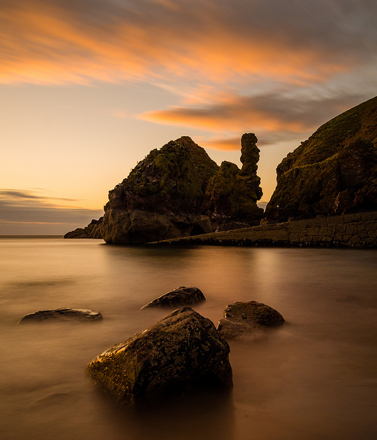 Pettico Colour - long exposure seascape taken at f/8 and ISO 100