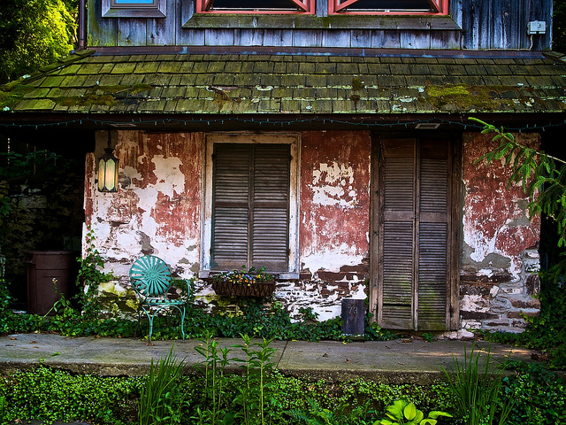 American Wabi Sabi - An old dilapidated house