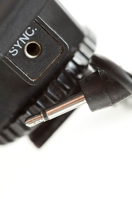 2.5mm sync port and plug